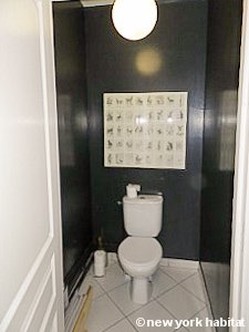 Paris T4 - Duplex logement location appartement - salle de bain 2 (PA-4302) photo 1 sur 2