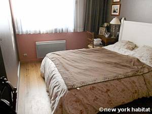 Paris 3 Bedroom - Duplex accommodation - bedroom 1 (PA-4308) photo 1 of 1