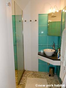 Paris 3 Bedroom - Duplex accommodation - bathroom 2 (PA-4308) photo 2 of 2
