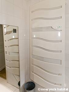 Paris 1 Bedroom accommodation - bathroom 1 (PA-4315) photo 3 of 3