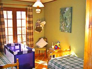 Sud de la France - Provence - Luberon - T6 appartements location vacances - chambre 3 (PR-21) photo 1 de 3