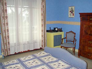 Sud de la France - C&ocirc;te d'Azur - T4 - Villa appartements location vacances - chambre 2 (PR-77) photo 4 de 4