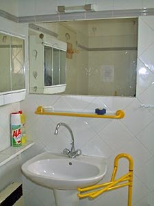 S&uuml;dfrankreich - C&ocirc;te d'Azur - 5 Zimmer - Villa ferienwohnung - badezimmer 2 (PR-104) photo 4 von 4