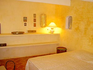 S&uuml;dfrankreich - Provence - Luberon - 5 Zimmer - Triplex - Maison de Village ferienwohnung - schlafzimmer 1 (PR-108) photo 8 von 11