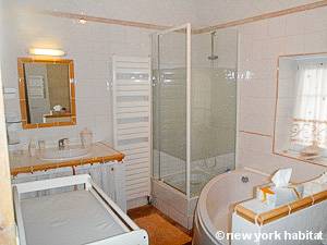 South France - Alpilles - 3 Bedroom - Mas accommodation - Apartment reference PR-124