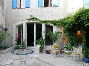 Sud della Francia Avignone, Provenza - 2 Camere da letto affitto bed breakfast - Appartamento riferimento PR-136