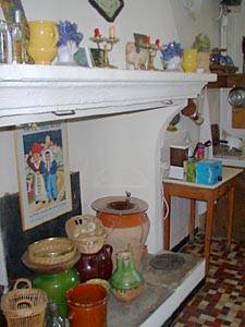 South France - Provence Luberon - 4 Bedroom - Maison de Village accommodation bed breakfast - kitchen (PR-154) photo 5 of 6