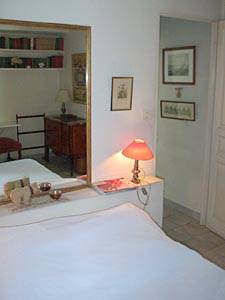 South France - Provence Luberon - 4 Bedroom - Maison de Village accommodation bed breakfast - bedroom 1 (PR-154) photo 5 of 6
