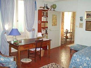South France - Provence Luberon - 4 Bedroom - Maison de Village accommodation bed breakfast - bedroom 2 (PR-154) photo 3 of 4