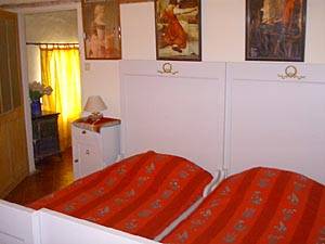 South France - Provence Luberon - 4 Bedroom - Maison de Village accommodation bed breakfast - bedroom 4 (PR-154) photo 3 of 5