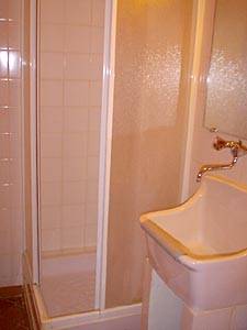 South France - Provence Luberon - 4 Bedroom - Maison de Village accommodation bed breakfast - bathroom 2 (PR-154) photo 2 of 3