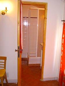 South France - Provence Luberon - 4 Bedroom - Maison de Village accommodation bed breakfast - bathroom 2 (PR-154) photo 3 of 3