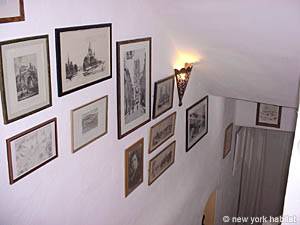 South France - Avignon Region - 3 Bedroom - Mas accommodation bed breakfast - other (PR-158) photo 1 of 20
