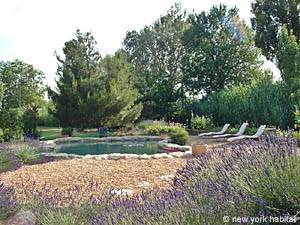 South France - Avignon Region - 3 Bedroom - Mas accommodation bed breakfast - other (PR-158) photo 14 of 20