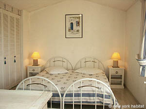 S&uuml;dfrankreich - Avignon und Umgebung - 2 Zimmer - Mas ferienwohnung - schlafzimmer (PR-159) photo 2 von 2