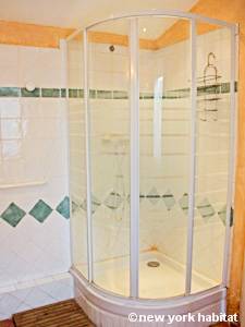South of France - Provence - 5 Bedroom - Mas accommodation - bathroom 2 (PR-192) photo 2 of 2