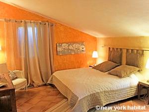 South of France - Provence - 5 Bedroom - Mas accommodation - bedroom 3 (PR-192) photo 1 of 1
