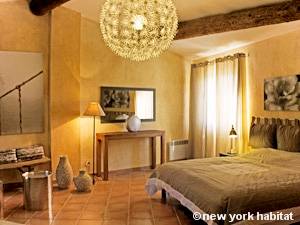 South of France - Provence - 5 Bedroom - Mas accommodation - bedroom 1 (PR-192) photo 2 of 2