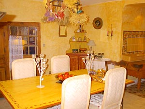 Sud de la France - Avignon et sa r&eacute;gion - T4 - Mas appartements location vacances - cuisine (PR-231) photo 3 de 9