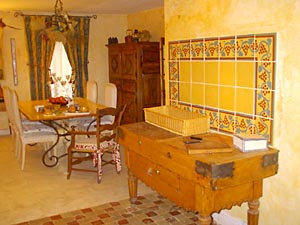 Sud de la France - Avignon et sa r&eacute;gion - T4 - Mas appartements location vacances - cuisine (PR-231) photo 8 de 9
