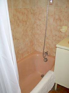 South France - Aix en Provence - Marseilles - Studio - Villa accommodation - bathroom (PR-232) photo 2 of 3