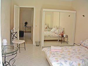 S&uuml;dfrankreich 2 Zimmer ferienwohnung - schlafzimmer (PR-244) photo 1 von 3