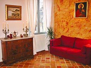 South France 1 Bedroom accommodation living room photo 2
