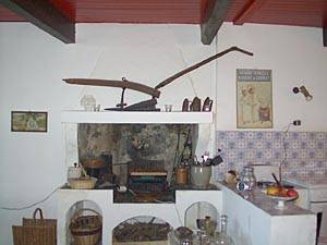 Sud de la France - Avignon et sa r&eacute;gion - T3 appartements location vacances - cuisine (PR-314) photo 2 de 2