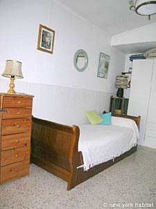 South France - Aix en Provence - Marseilles - Studio accommodation - living room (PR-317) photo 2 of 5