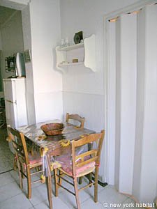 South France - Aix en Provence - Marseilles - Studio accommodation - kitchen (PR-317) photo 2 of 4