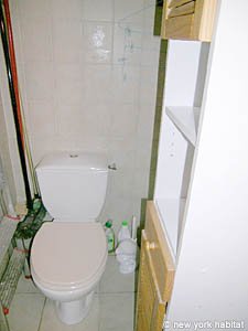 South France - Aix en Provence - Marseilles - Studio accommodation - bathroom (PR-317) photo 3 of 3