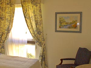 Sud de la France - C&ocirc;te d'Azur - T4 - Villa appartements location vacances - chambre 3 (PR-318) photo 2 de 3