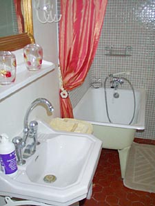 South France 2 Bedrooms accommodation bathroom 1 photo 11