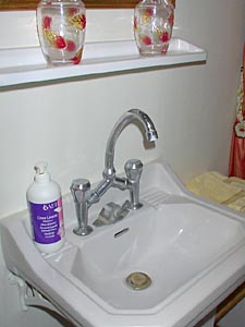 South France 2 Bedrooms accommodation bathroom 1 photo 12