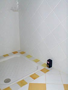 Sud della Francia - Camarga - C&ocirc;te Blue - 2 Camere - Villa affitto bed breakfast - bagno 2 (PR-375) photo 3 di 6