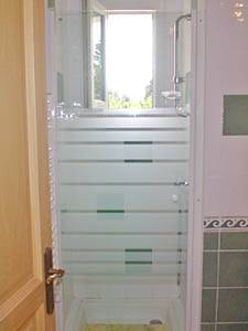 South France 2 Bedrooms accommodation bathroom 1 photo 10