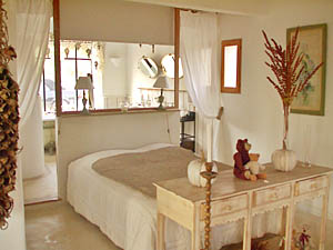South France 2 Bedrooms - Loft accommodation bedroom 1 photo 6