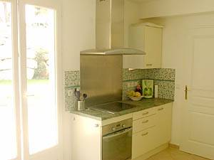 Sud della Francia - Provenza - Luberon - 4 Camere appartamento casa vacanze - cucina (PR-409) photo 2 di 2
