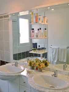 Sud della Francia - Provenza - Luberon - 4 Camere appartamento casa vacanze - bagno 1 (PR-409) photo 1 di 2