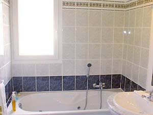 Sud della Francia - Provenza - Luberon - 4 Camere appartamento casa vacanze - bagno 1 (PR-409) photo 2 di 2