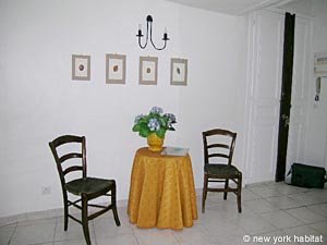Sud de la France - Aix en Provence - Marseille - T2 logements location appartements - s&eacute;jour (PR-411) photo 2 de 8