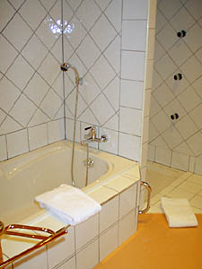 Sur de Francia 2 Dormitorios - D&uacute;plex alojamiento - ba&ntilde;o 1 (PR-419) photo 1 de 5