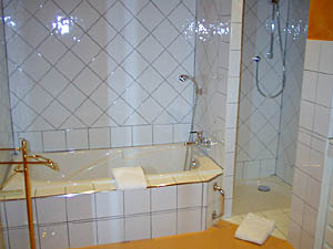 Sur de Francia 2 Dormitorios - D&uacute;plex alojamiento - ba&ntilde;o 1 (PR-419) photo 2 de 5