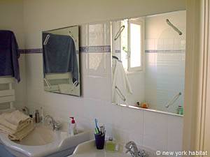 S&uuml;dfrankreich 3 Zimmer ferienwohnung badezimmer 1 photo 14
