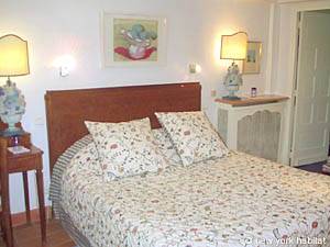 South France - Avignon Region - 3 Bedroom accommodation - bedroom 1 (PR-451) photo 1 of 2
