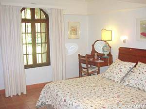 South France - Avignon Region - 3 Bedroom accommodation - bedroom 1 (PR-451) photo 2 of 2