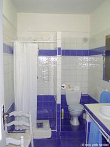 South France - Avignon Region - 3 Bedroom accommodation - bathroom 1 (PR-451) photo 2 of 2