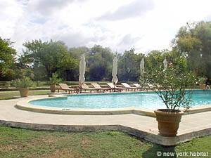 South France - Avignon Region - 3 Bedroom accommodation - other (PR-451) photo 7 of 13