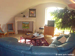 South France 7 Bedrooms - Mas accommodation bed breakfast - living room (PR-453) photo 2 of 9