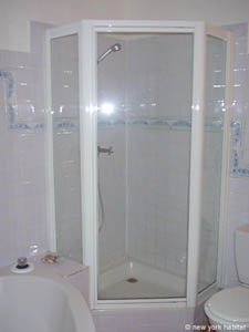 South France 7 Bedrooms - Mas accommodation bed breakfast - bathroom 1 (PR-453) photo 2 of 3